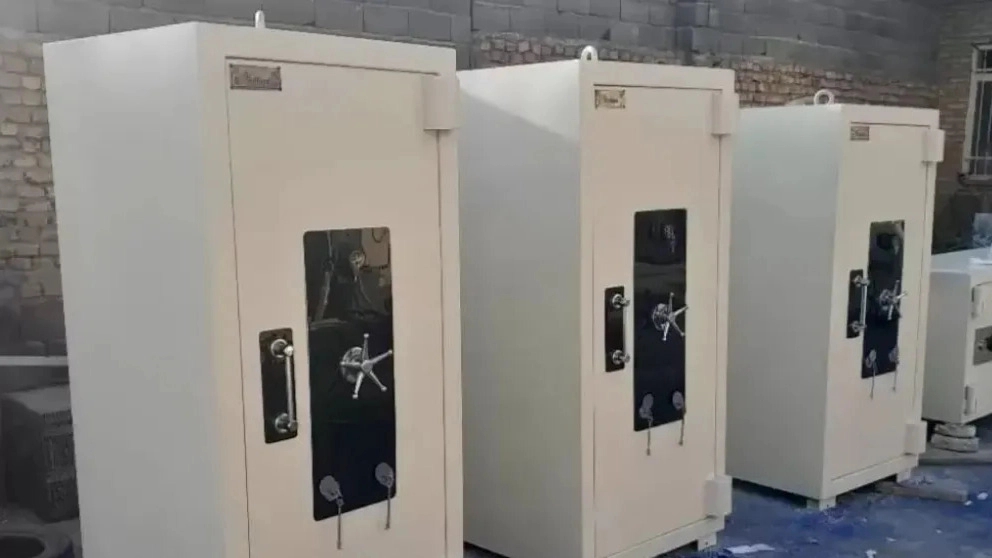 The use of safes in different situations The use of safes in different situations